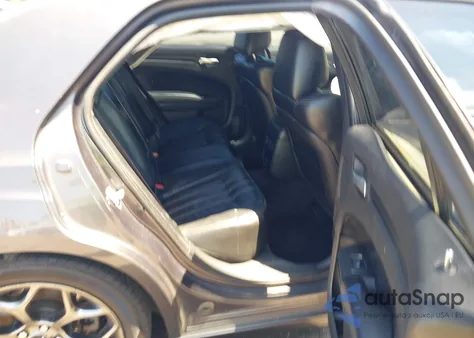 2016 Chrysler 300 из США, поврежденный, VIN 2C3CCABG1GH243377